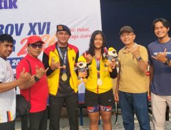 Atlet Aquatik Kontingen Kota Pariaman Septian Tri Cahyo, usai meraih medali Emas cabang Aquatik di Padang.