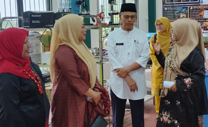 Kunjungan TP-PKK Kabupaten Tanahdatar ke Bundo Kanduang Nagari Gurun yang berlangsung di Balai Latihan Kerja (BLK) Yayasan Bintang Sembilan Peduli Bangsa, Jorong Gurun, Kecamatan Sungai Tarab.