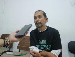 Dr. Andri Yandri, S.Sn., M.Sn sebagai insiator pembuatan Survival Kit menyerupai Rangkiang dalam perhelatan FKI+ XII