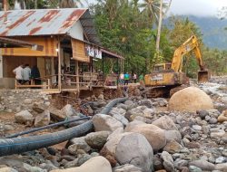 Jalan Putus, Rumah Terancam: Kecemasan Warga Kampung Guo Pascabanjir Bandang