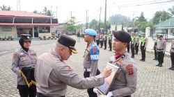 Kapolres Pariaman AKBP Agung Pranajaya saat memimpin upacara PTDH terhadap salah seorang anggotanya yang melanggar kode etik, Kamis (08/10/2026).