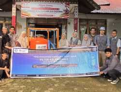 UNP Kembangkan Filter Air Portabel untuk Warga Aia Gadang