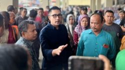 Ketua Komisi II DPRD Kota Padang dari Fraksi Gerindra, Rachmad Wijaya saat melakukan sidak ke Dinas Perhubungan dan PUPR Kota Padang.