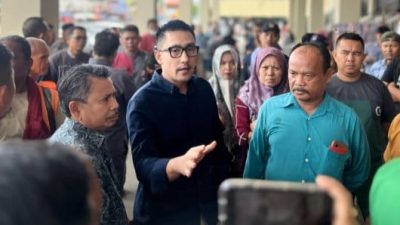 Ketua Komisi II DPRD Kota Padang dari Fraksi Gerindra, Rachmad Wijaya saat melakukan sidak ke Dinas Perhubungan dan PUPR Kota Padang.