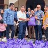 Warga Bersyukur, Perumda AM Padang Berikan Bantuan Sembako pada Warga Terdampak Banjir Bandang