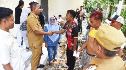 Wakil Wali Kota Pariaman Mulyadi bersama Ketua DPRD Kota Pariaman Muhajir Muslim kunjungi kontingen Muaythai Kota Pariama di Kota Padang.