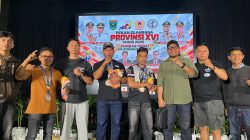 Ketua KONI Kota Padangpanjang Panji Rangga Warman bersama Atlet Binaraga yang bertarung di Porprov XVI Sumbar.