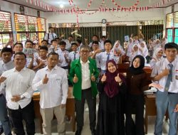 Jelang Pemilu 2029, Dosen Ilmu Politik Unand Edukasi Siswa SMAN 16 Padang